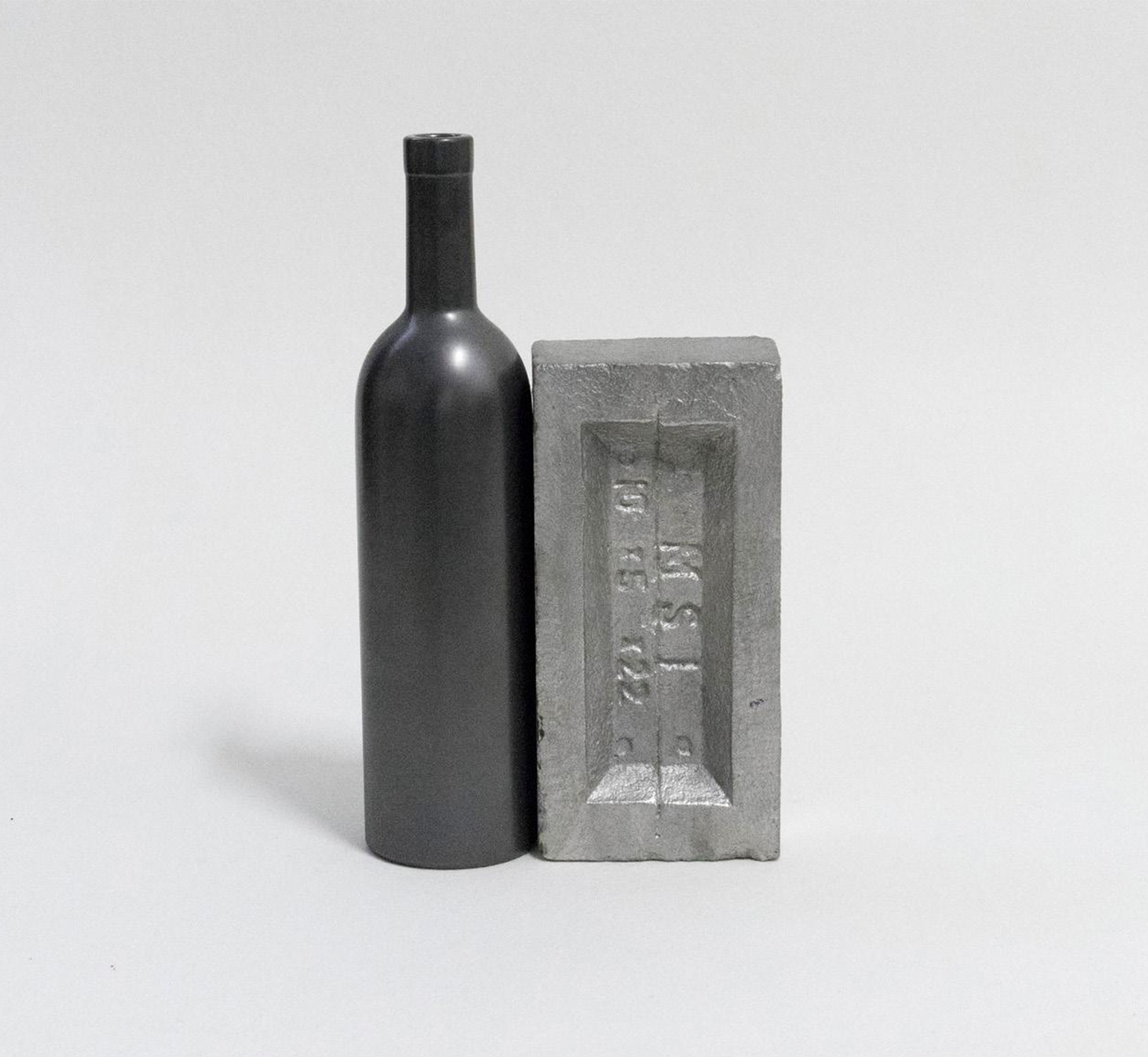carlos nunes_the bottle and the brick from the acromic objects series_2017-2023